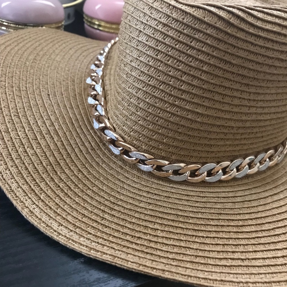 Beach Hat with Frosted Chain Link